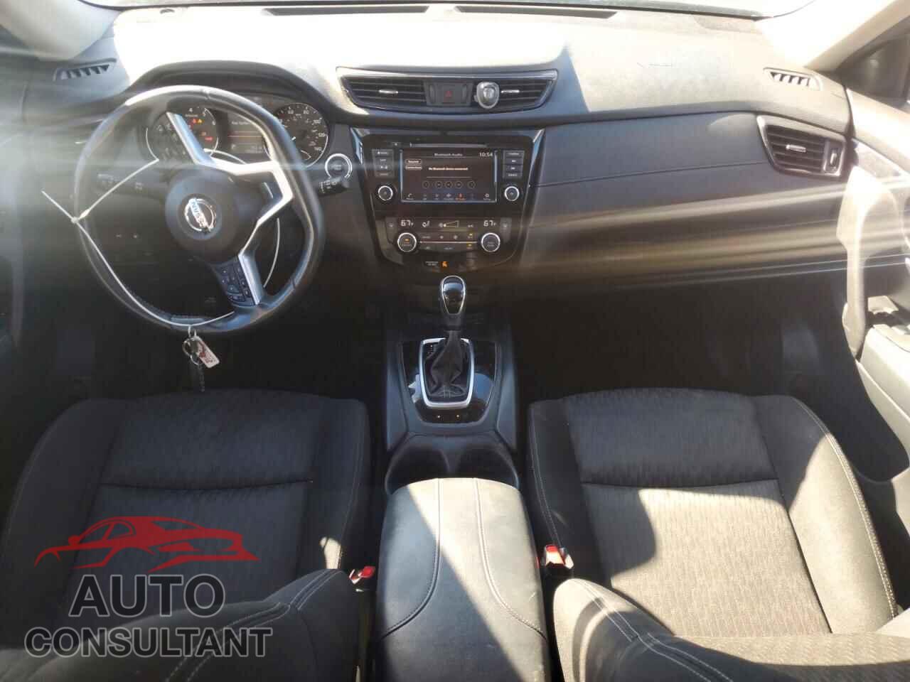 NISSAN ROGUE 2018 - KNMAT2MVXJP559710