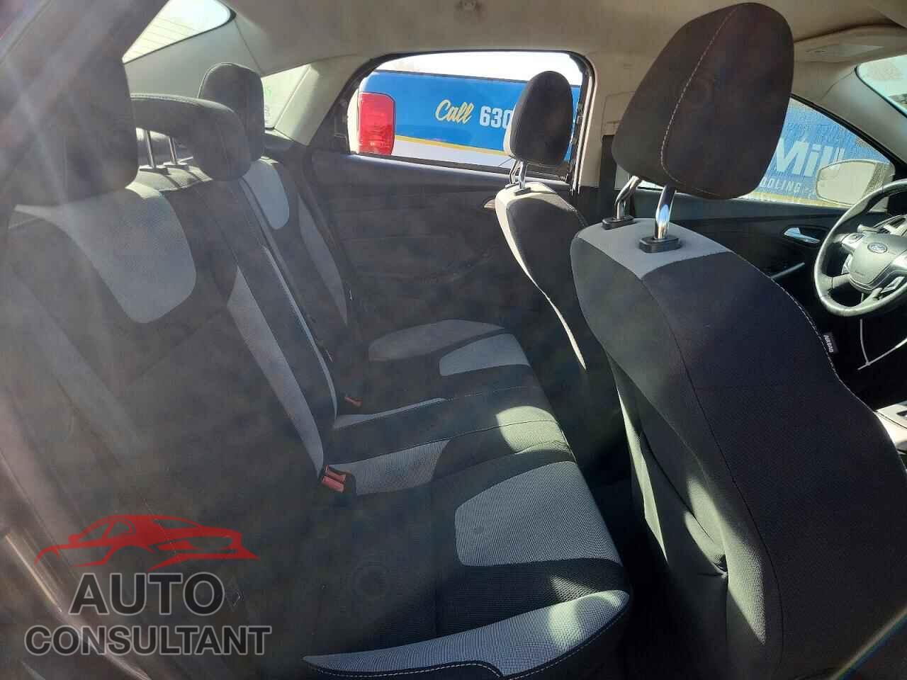 FORD FOCUS 2012 - 1FAHP3F20CL335972