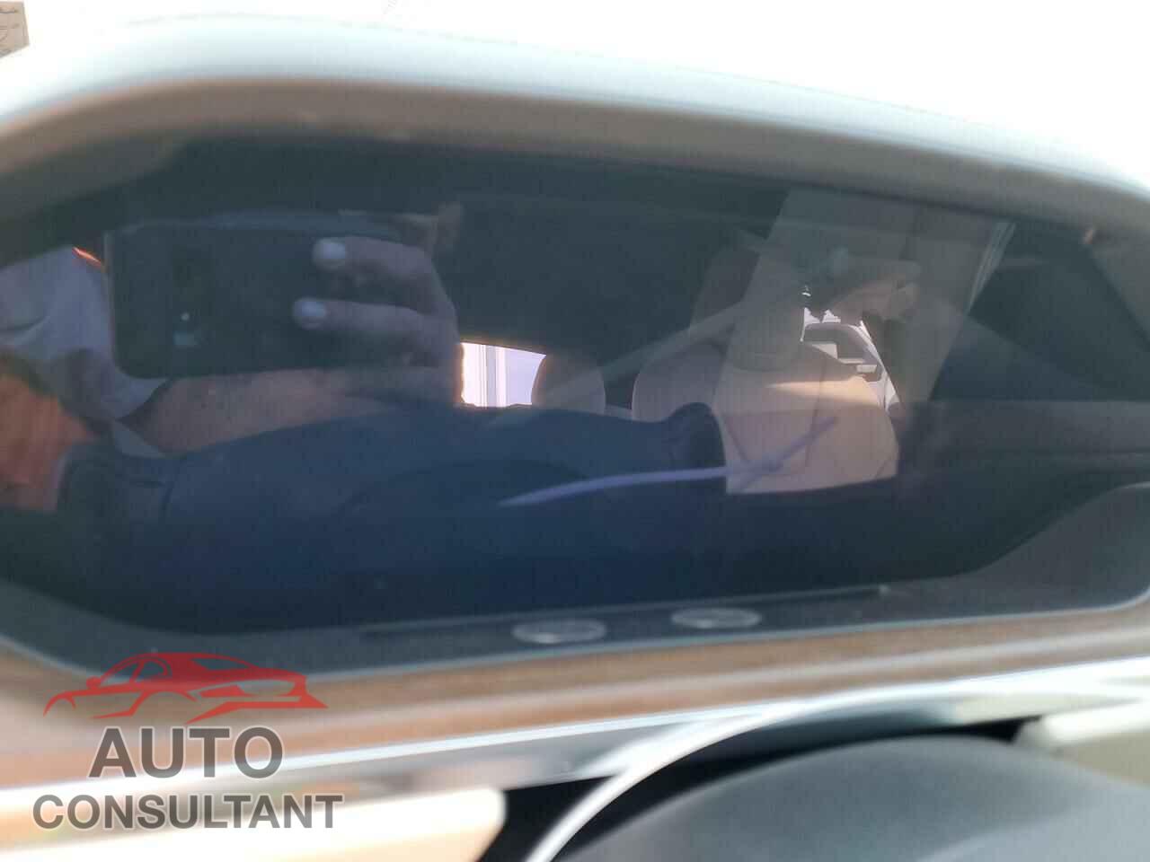 TESLA MODEL S 2022 - 5YJSA1E53NF490166