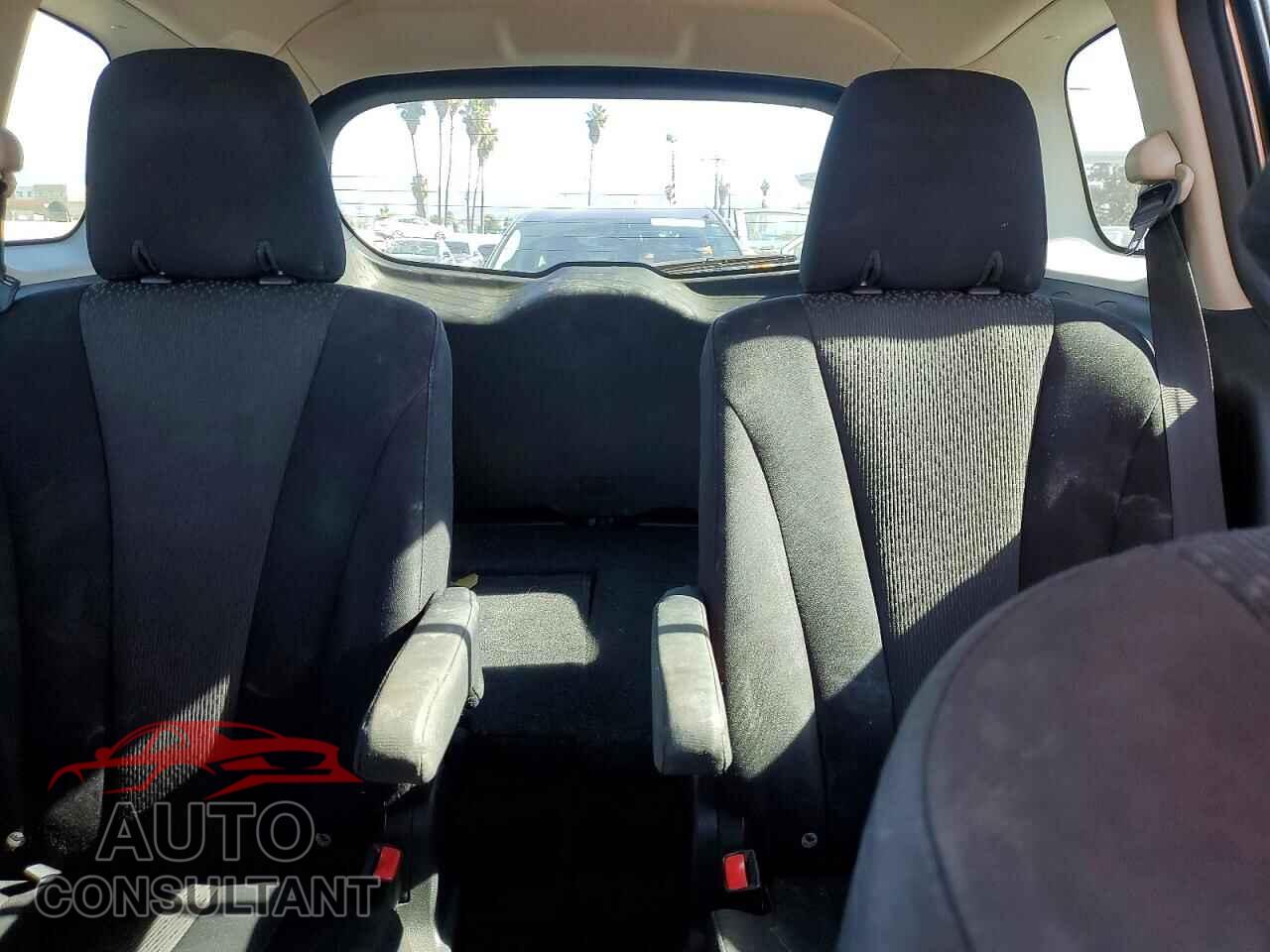 MAZDA 5 2012 - JM1CW2BL1C0142442