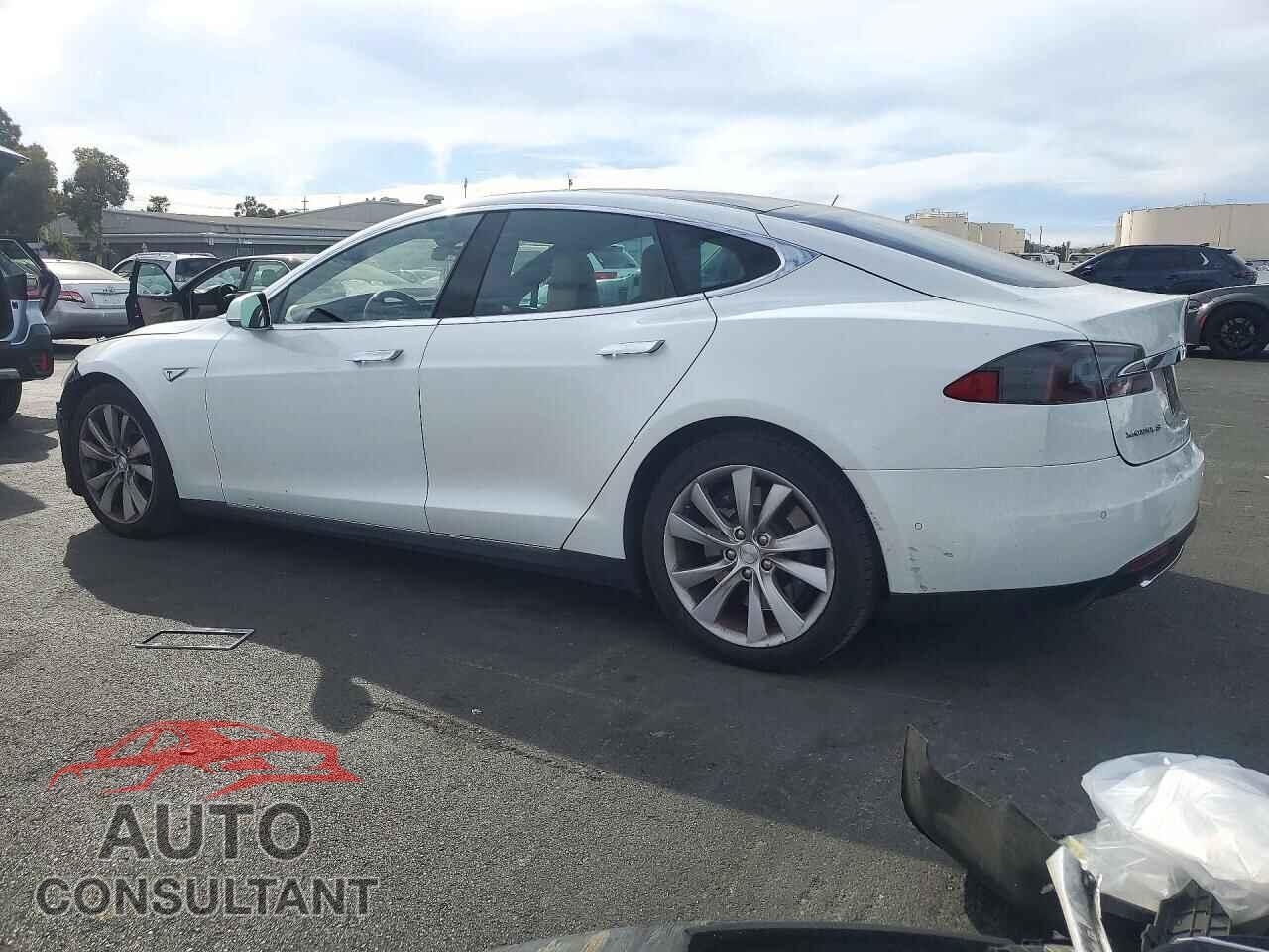TESLA MODEL S 2015 - 5YJSA1H29FF091944