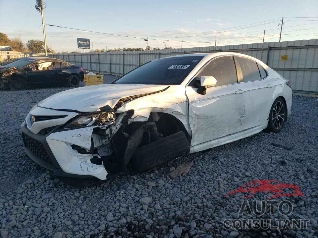 TOYOTA CAMRY 2018 - 4T1B11HK2JU673931