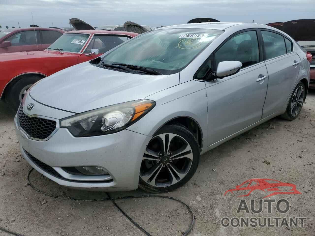 KIA FORTE 2016 - KNAFZ4A8XG5550358