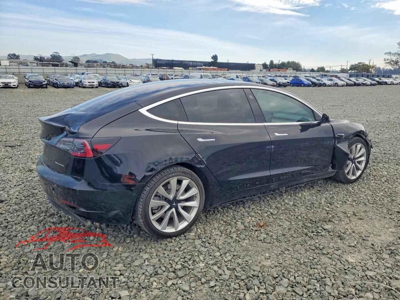 TESLA MODEL 3 2018 - 5YJ3E1EB9JF131879