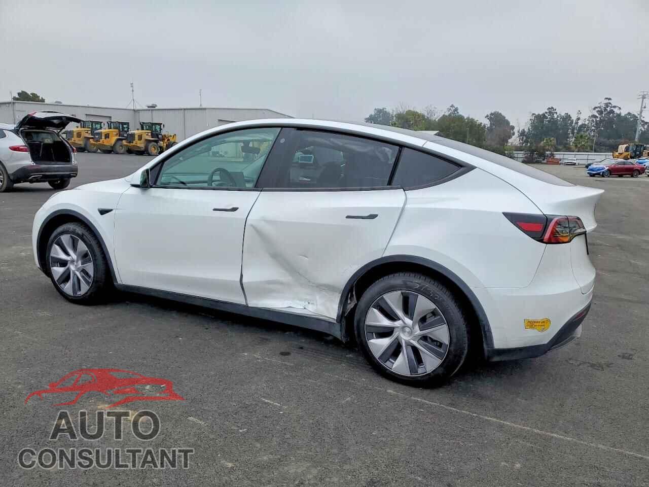 TESLA MODEL Y 2023 - 7SAYGDEEXPF590023