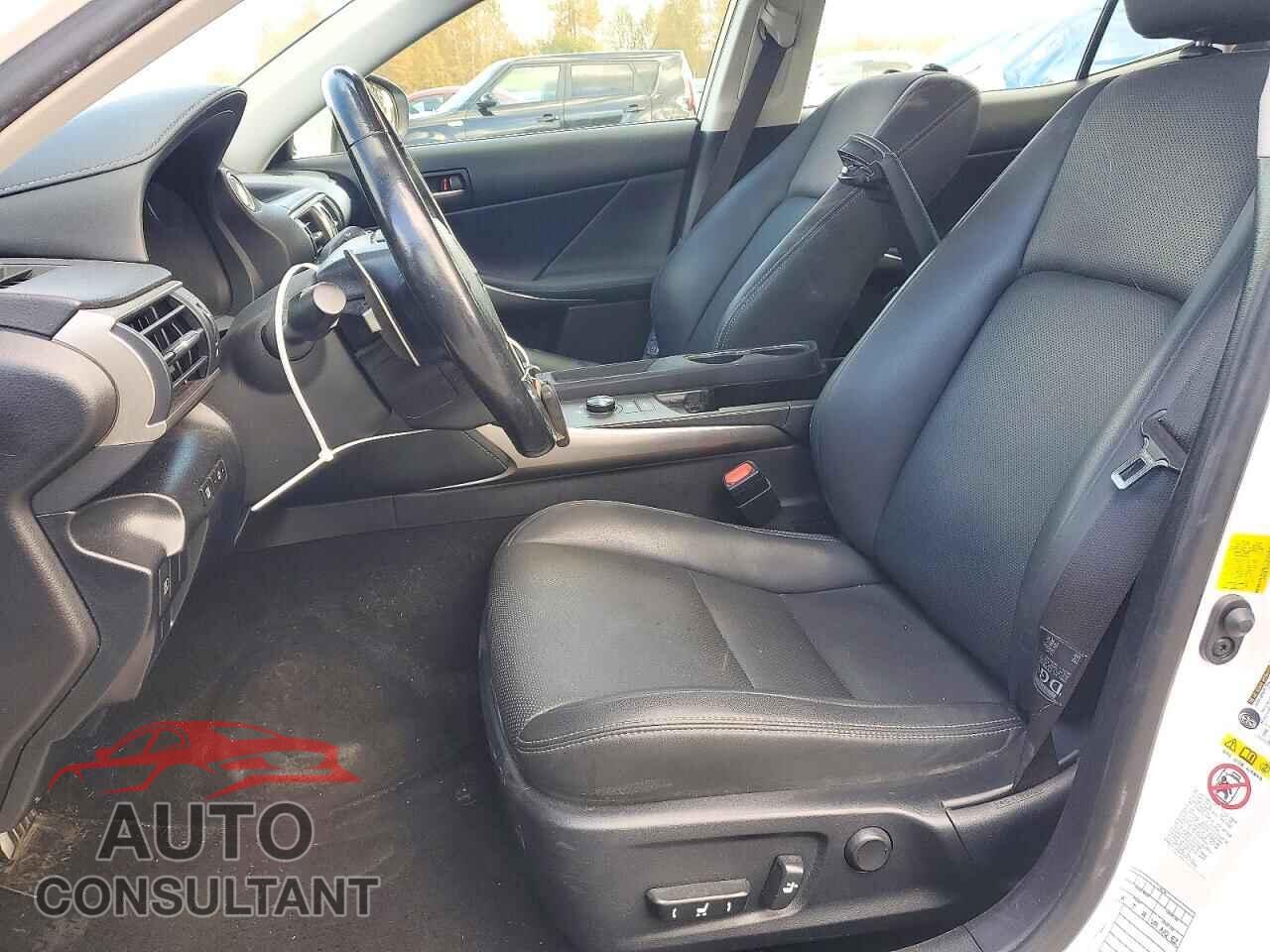 LEXUS IS 2017 - JTHCM1D28H5016107