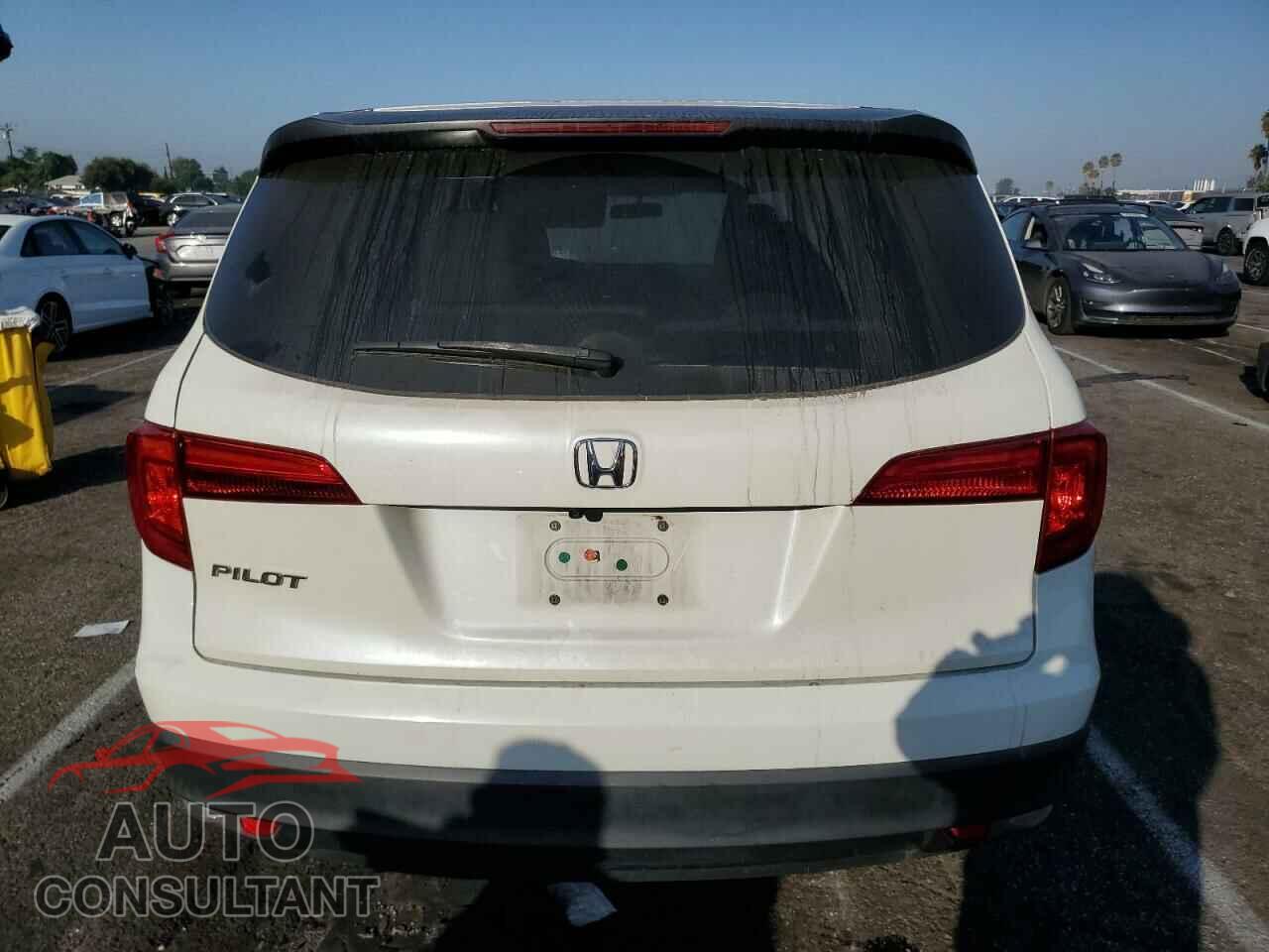 HONDA PILOT 2017 - 5FNYF5H16HB016986