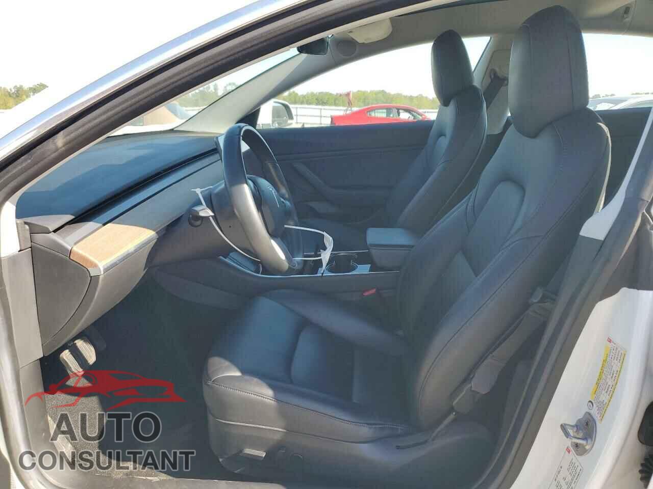 TESLA MODEL 3 2018 - 5YJ3E1EA8JF027147