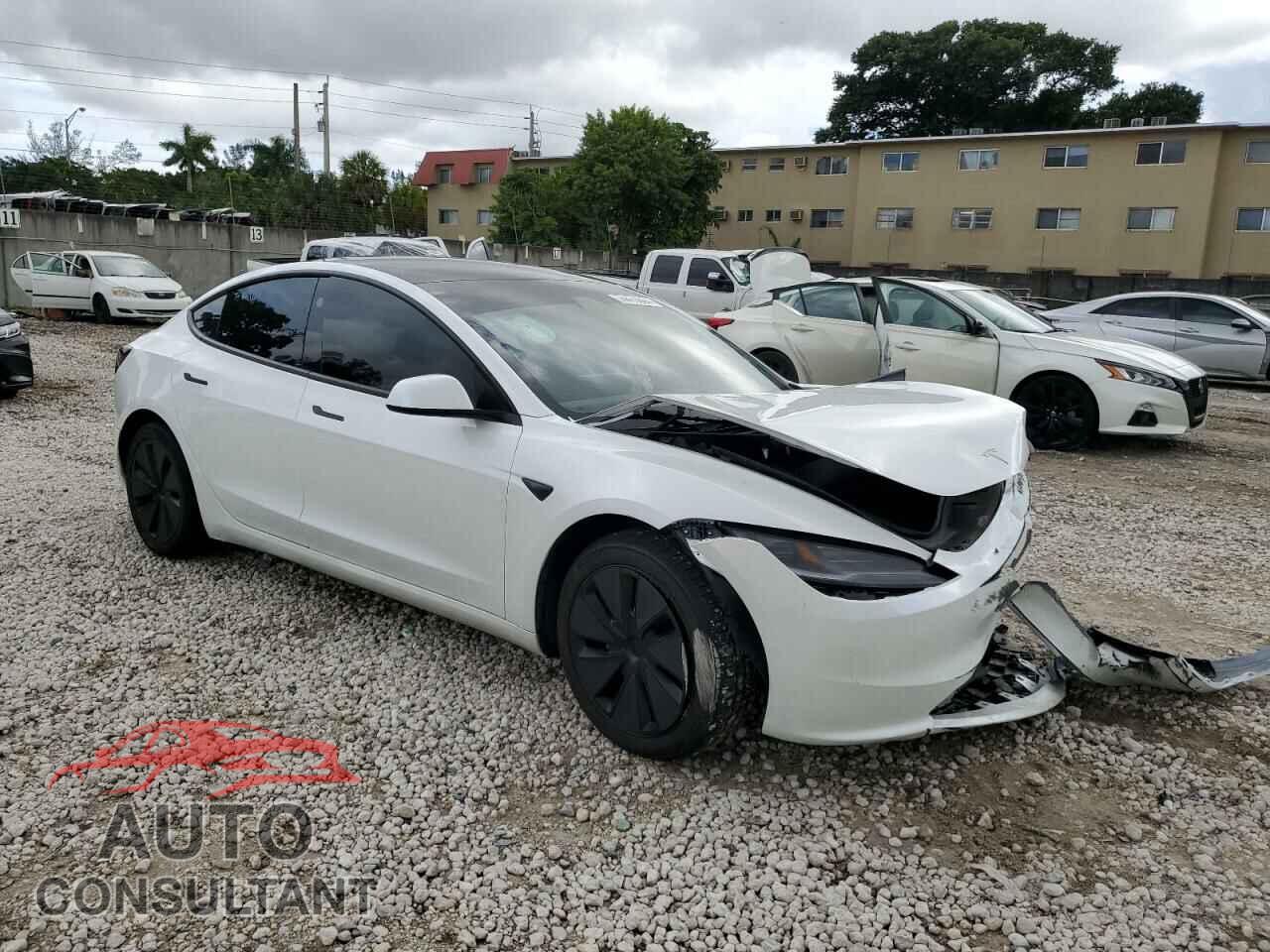 TESLA MODEL 3 2024 - 5YJ3E1EA3RF728612