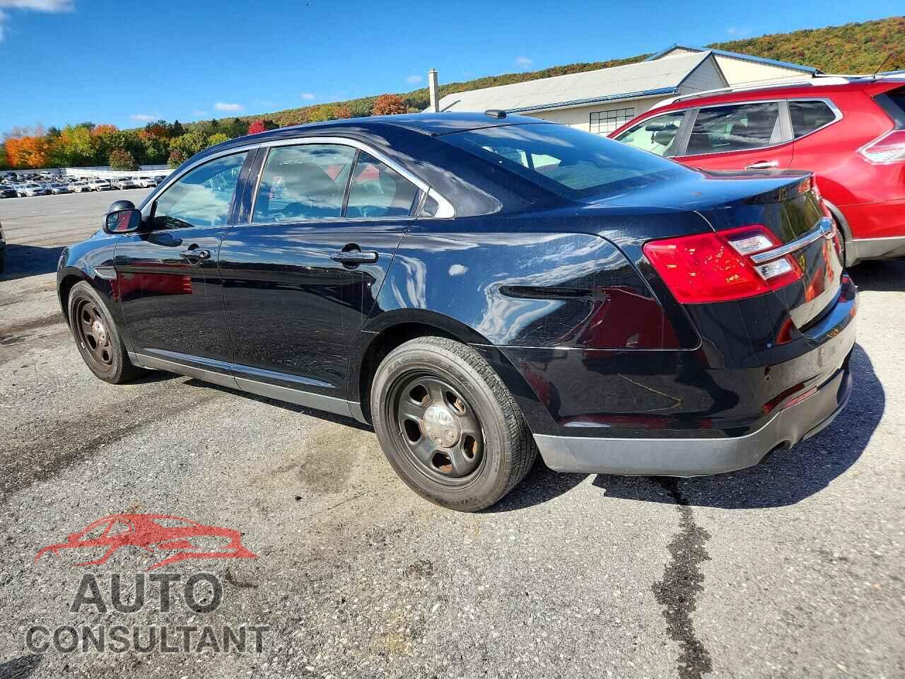 FORD TAURUS 2018 - 1FAHP2MT3JG117519