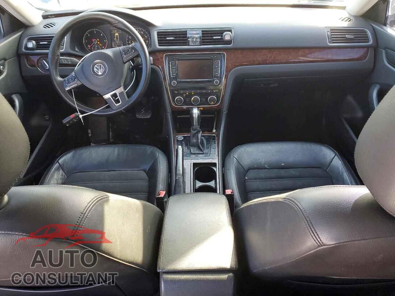 VOLKSWAGEN PASSAT 2012 - 1VWCN7A36CC100605