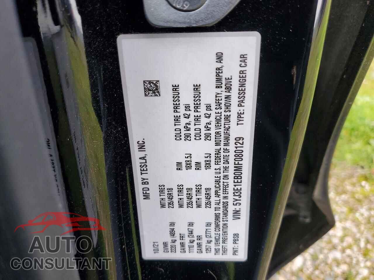 TESLA MODEL 3 2021 - 5YJ3E1EB0MF080129
