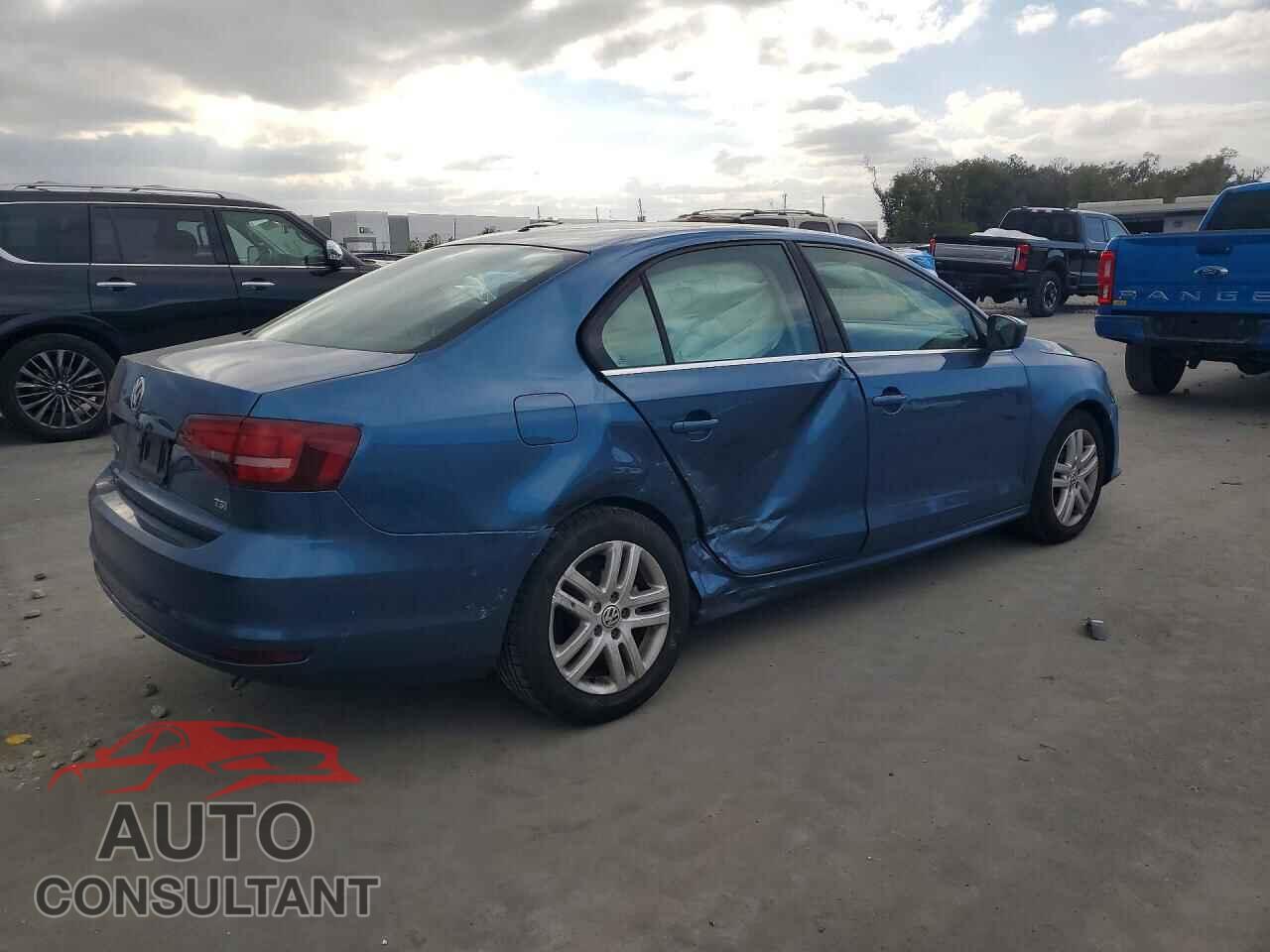 VOLKSWAGEN JETTA 2017 - 3VW2B7AJXHM224725