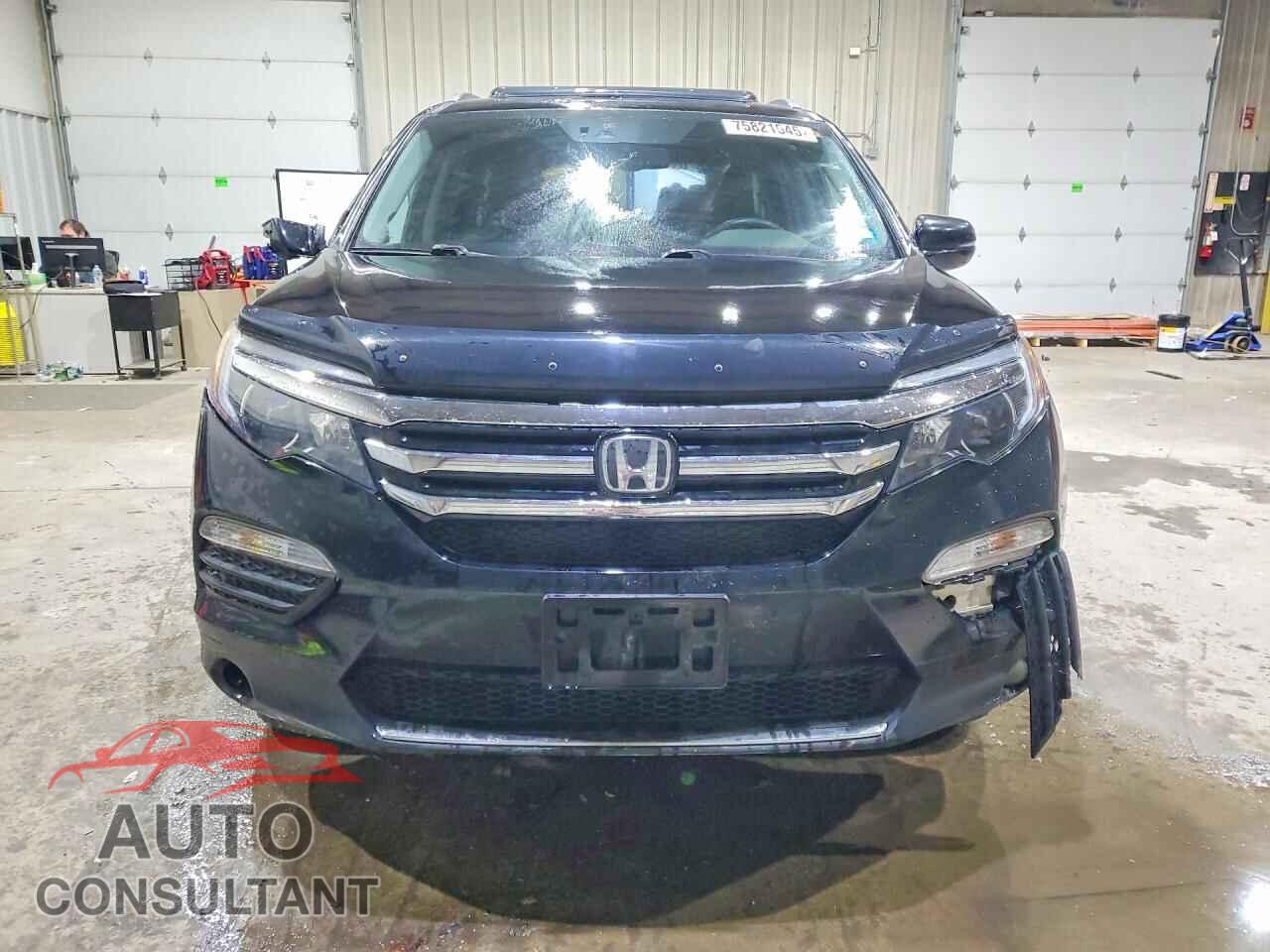 HONDA PILOT 2017 - 5FNYF6H03HB057900
