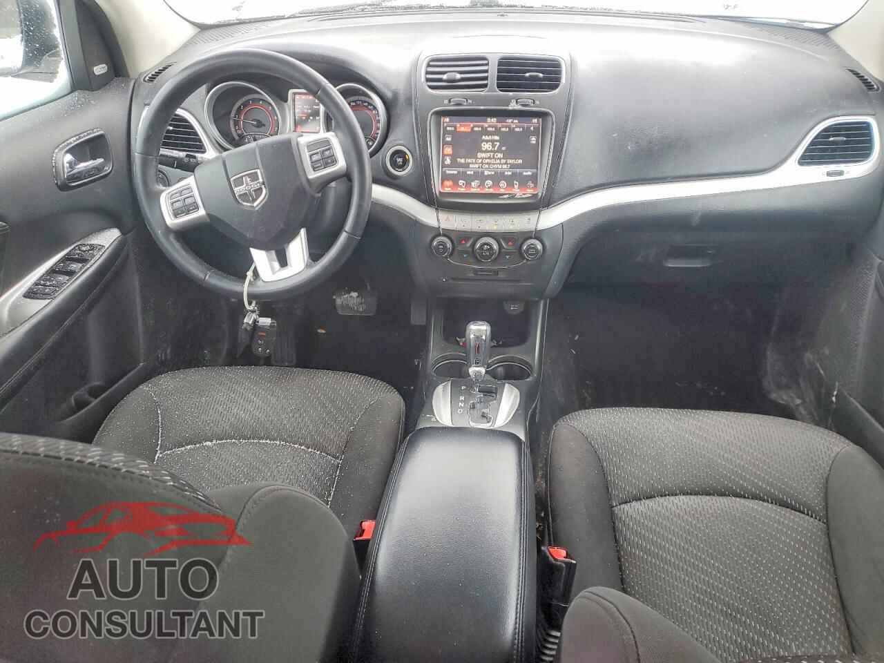DODGE JOURNEY 2015 - 3C4PDCCG4FT678405