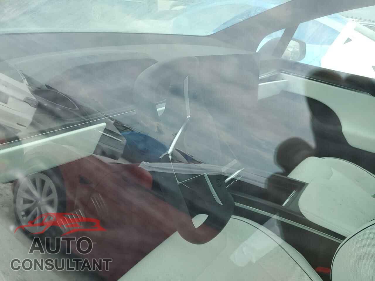 TESLA MODEL X 2023 - 7SAXCBE65PF403680