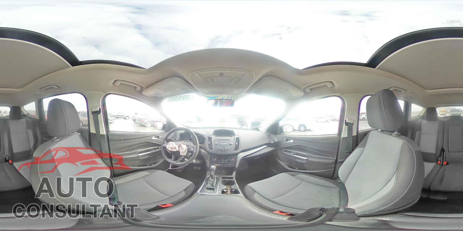 FORD ESCAPE 2017 - 1FMCU0G96HUB04594