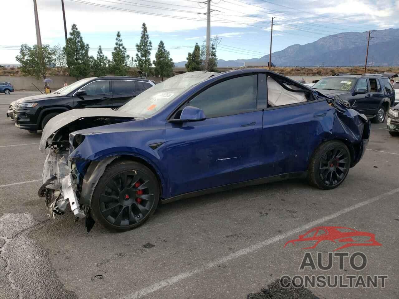 TESLA MODEL Y 2020 - 5YJYGDEE1LF011038