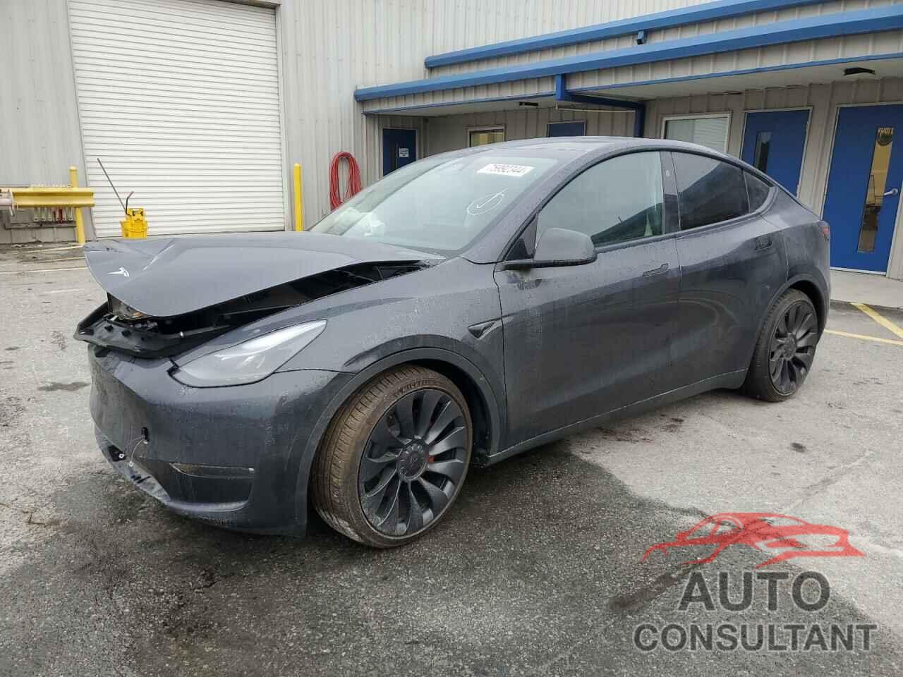 TESLA MODEL Y 2024 - 7SAYGDEF9RF041554