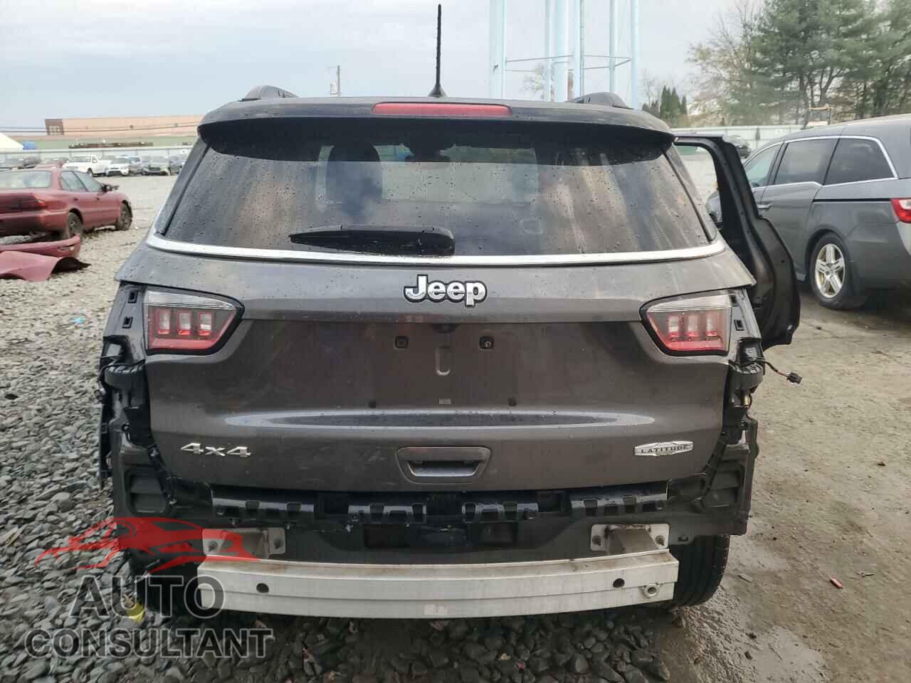 JEEP COMPASS 2018 - 3C4NJDBB2JT264205