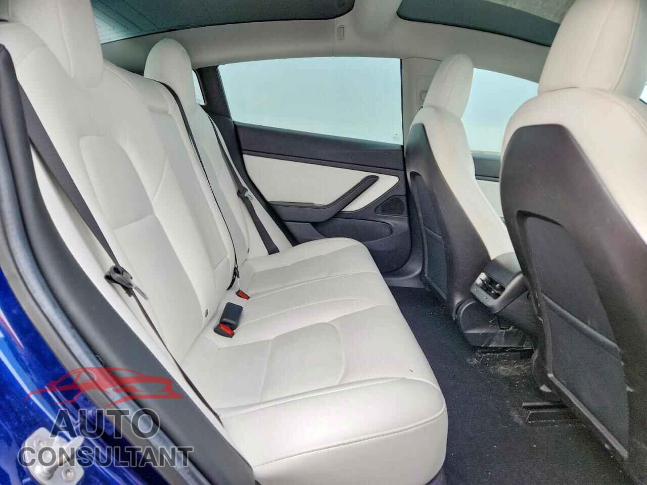 TESLA MODEL 3 2019 - 5YJ3E1EB0KF406959