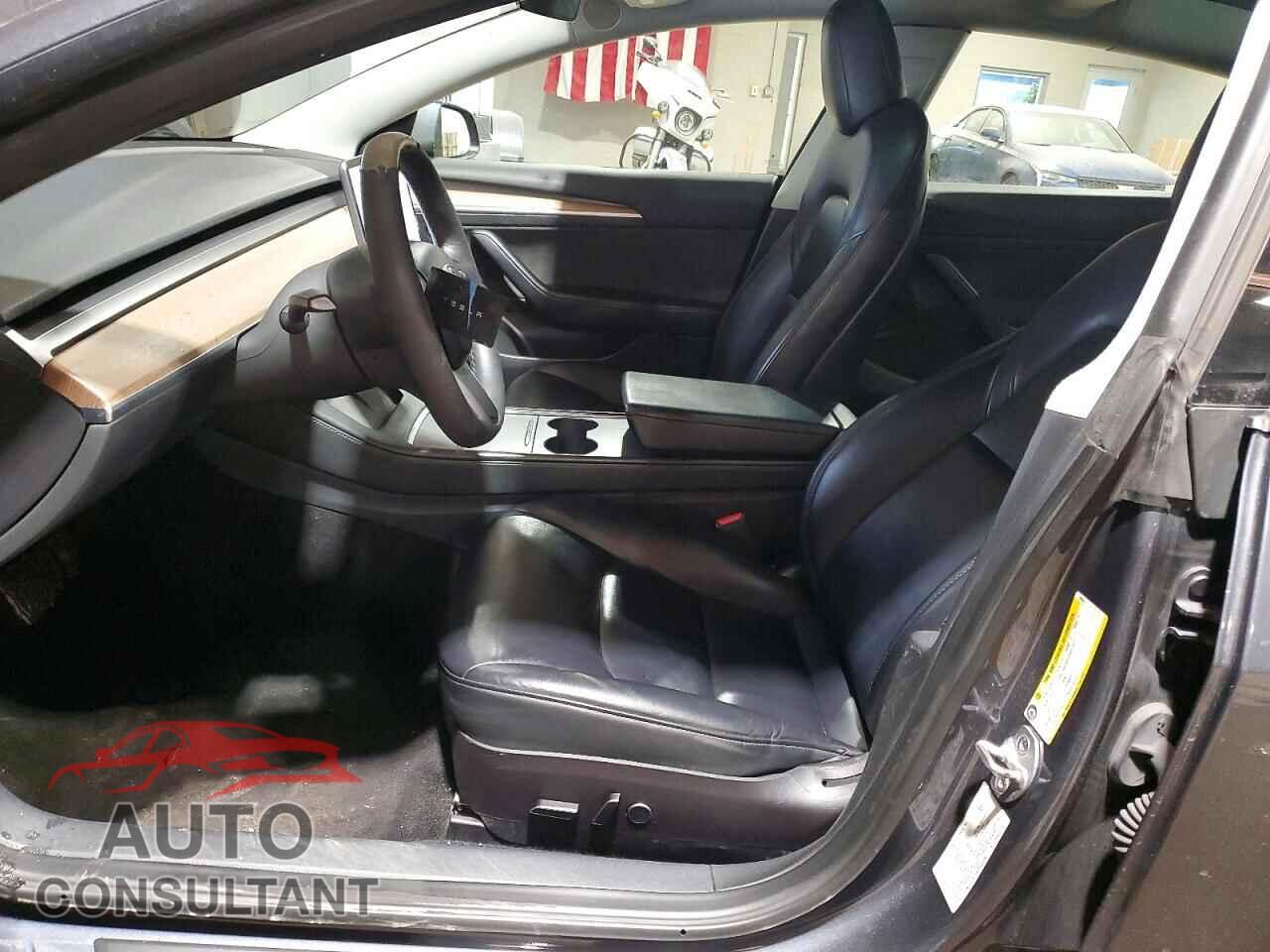 TESLA MODEL 3 2023 - 5YJ3E1EA7PF448690