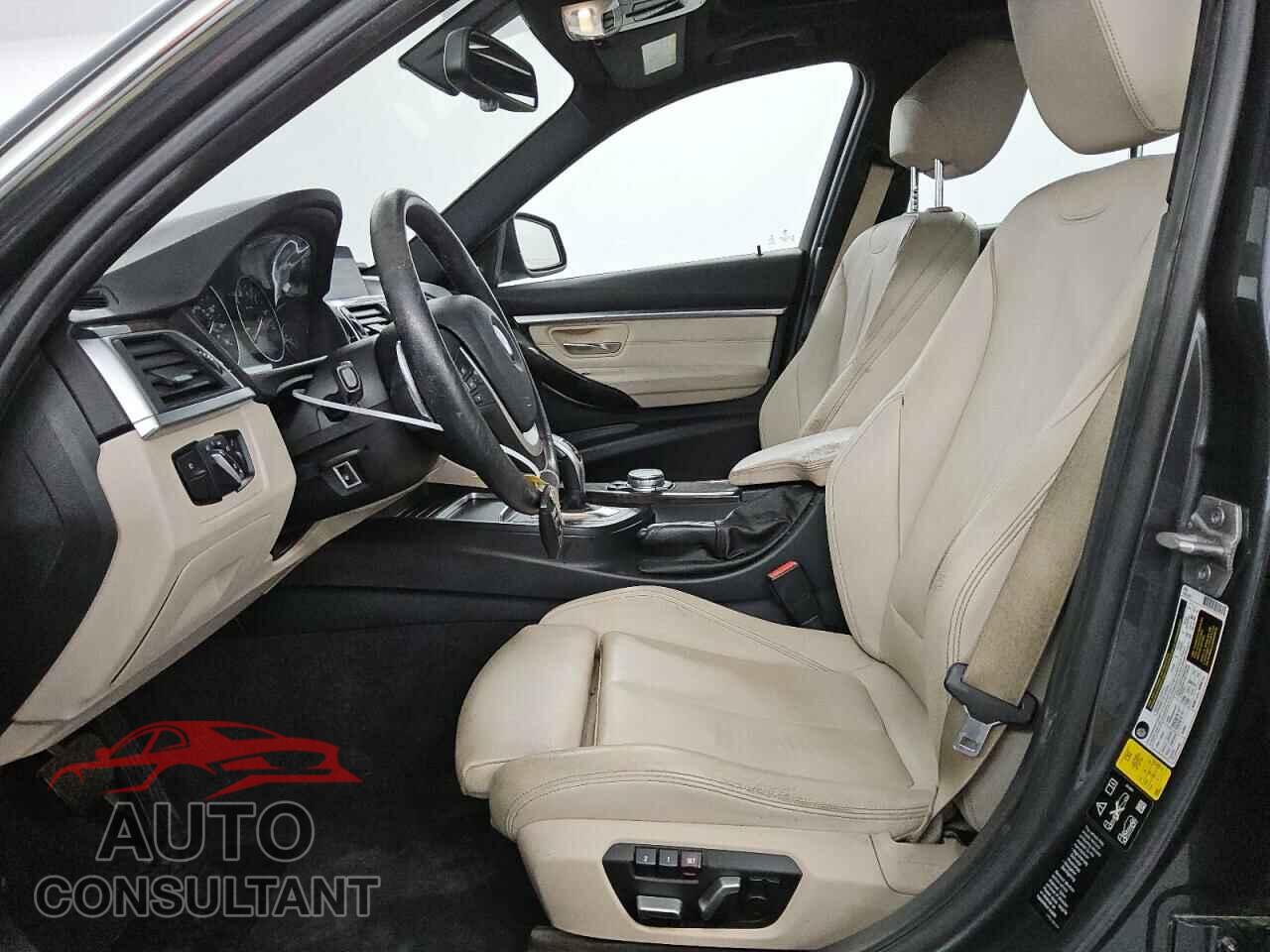 BMW 3 SERIES 2016 - WBA8E3G59GNU01998