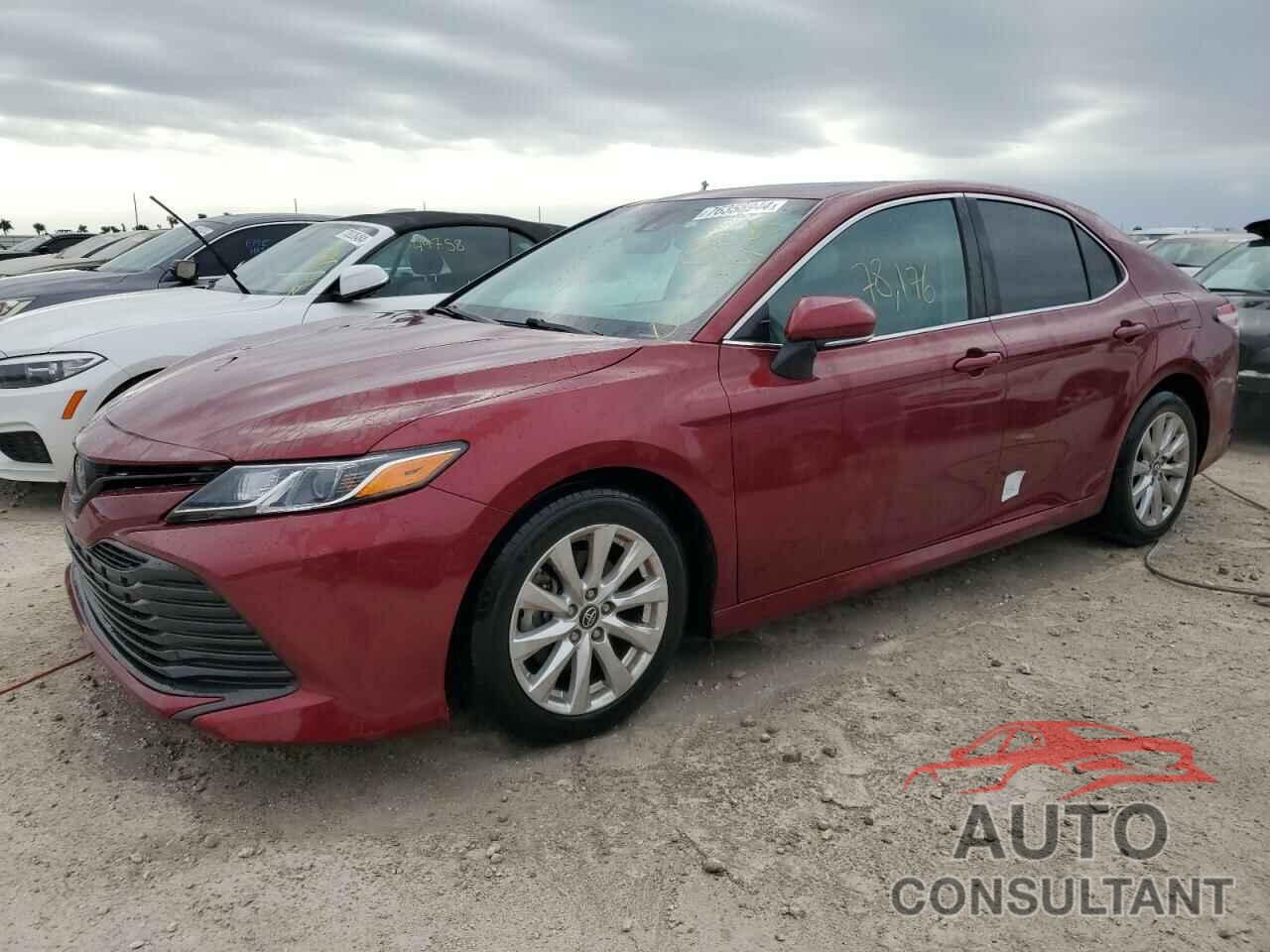 TOYOTA CAMRY 2018 - 4T1B11HK6JU556935