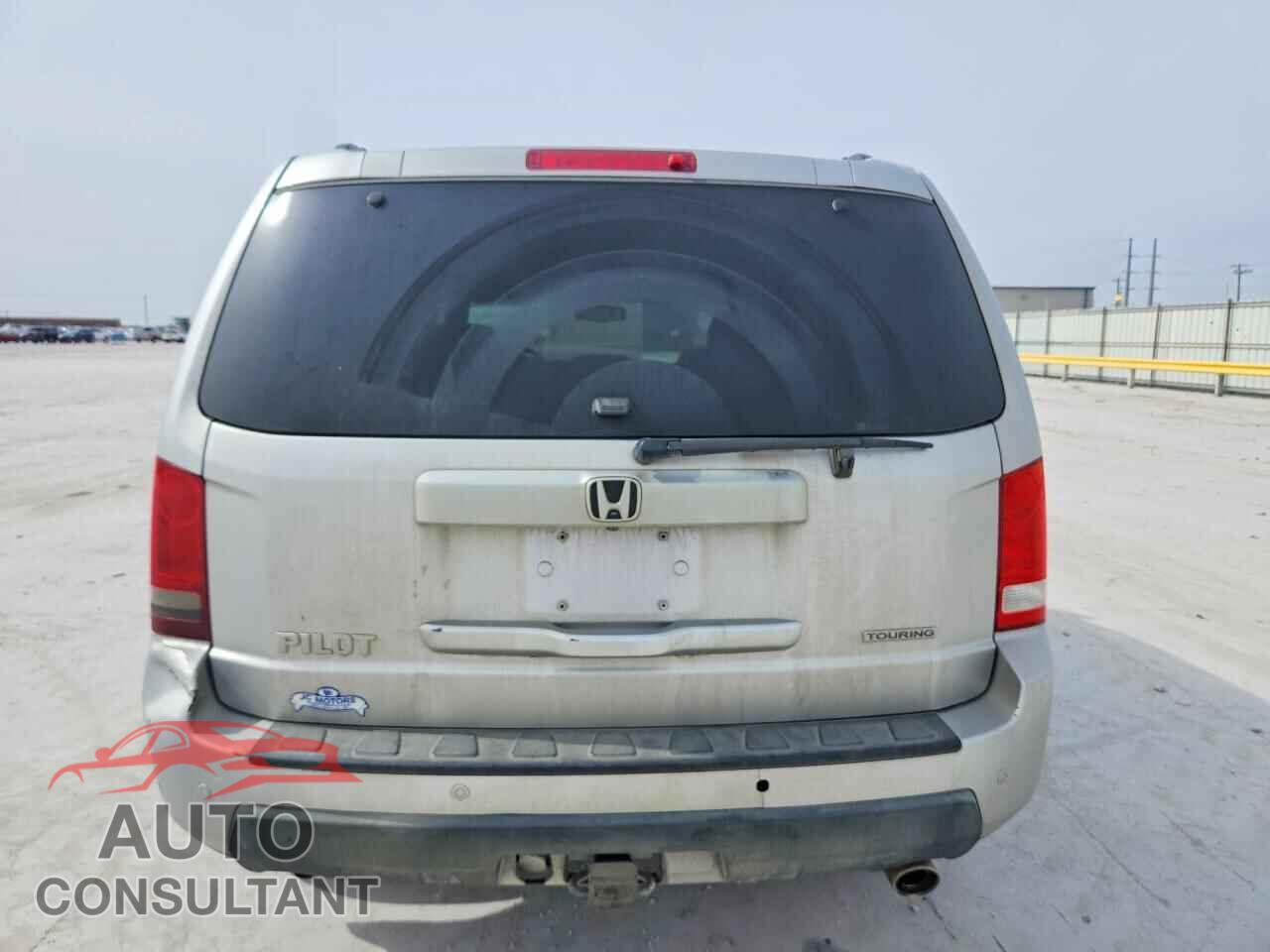 HONDA PILOT 2011 - 5FNYF3H96BB024118