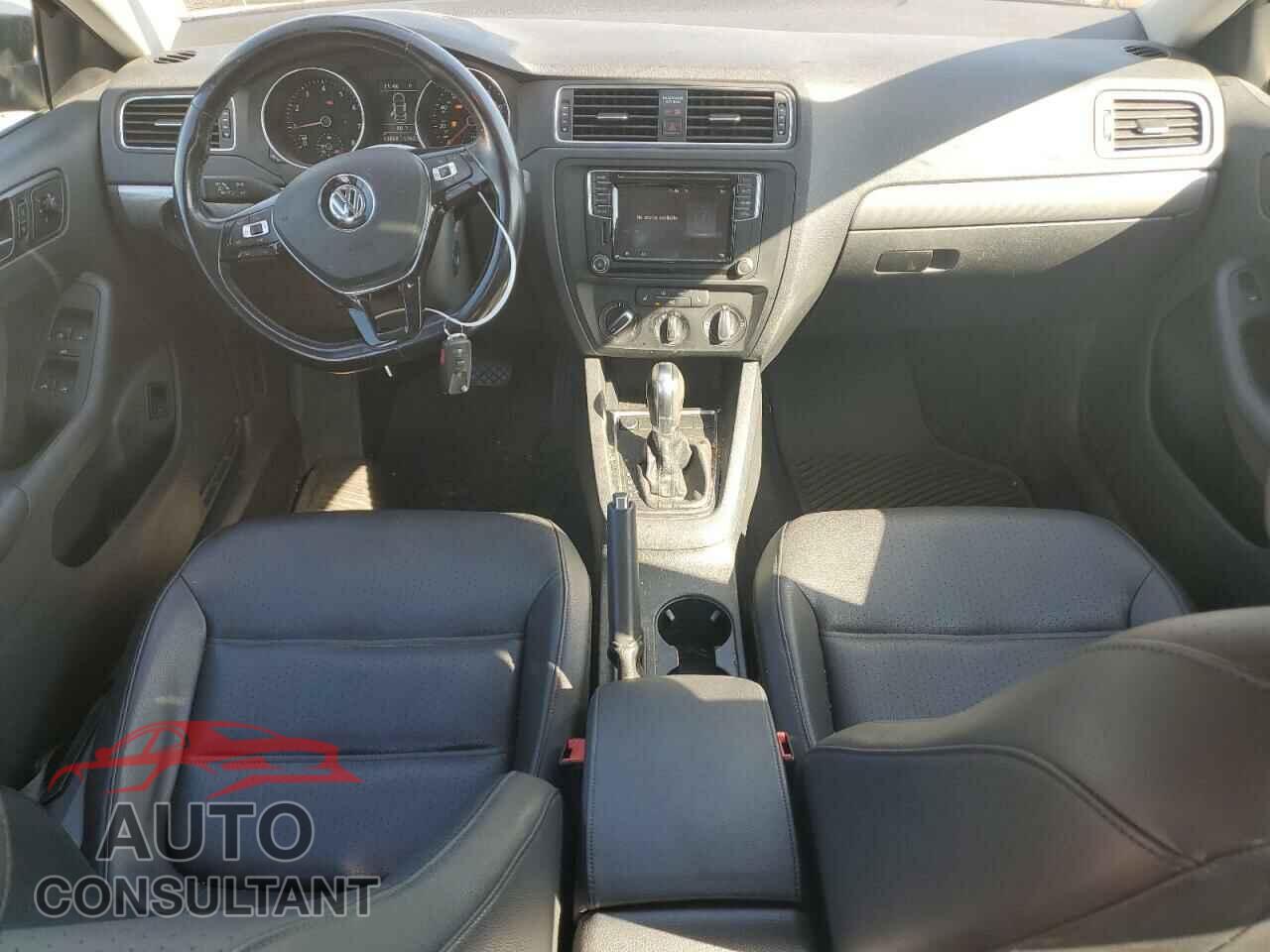 VOLKSWAGEN JETTA 2017 - 3VWDB7AJ3HM404699