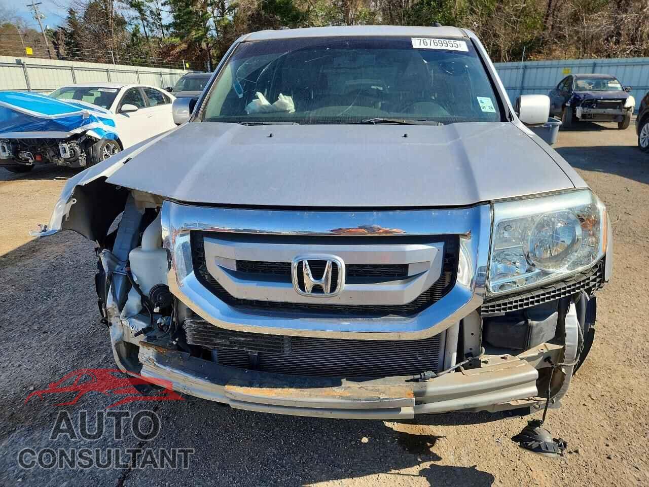 HONDA PILOT 2011 - 5FNYF3H68BB001381