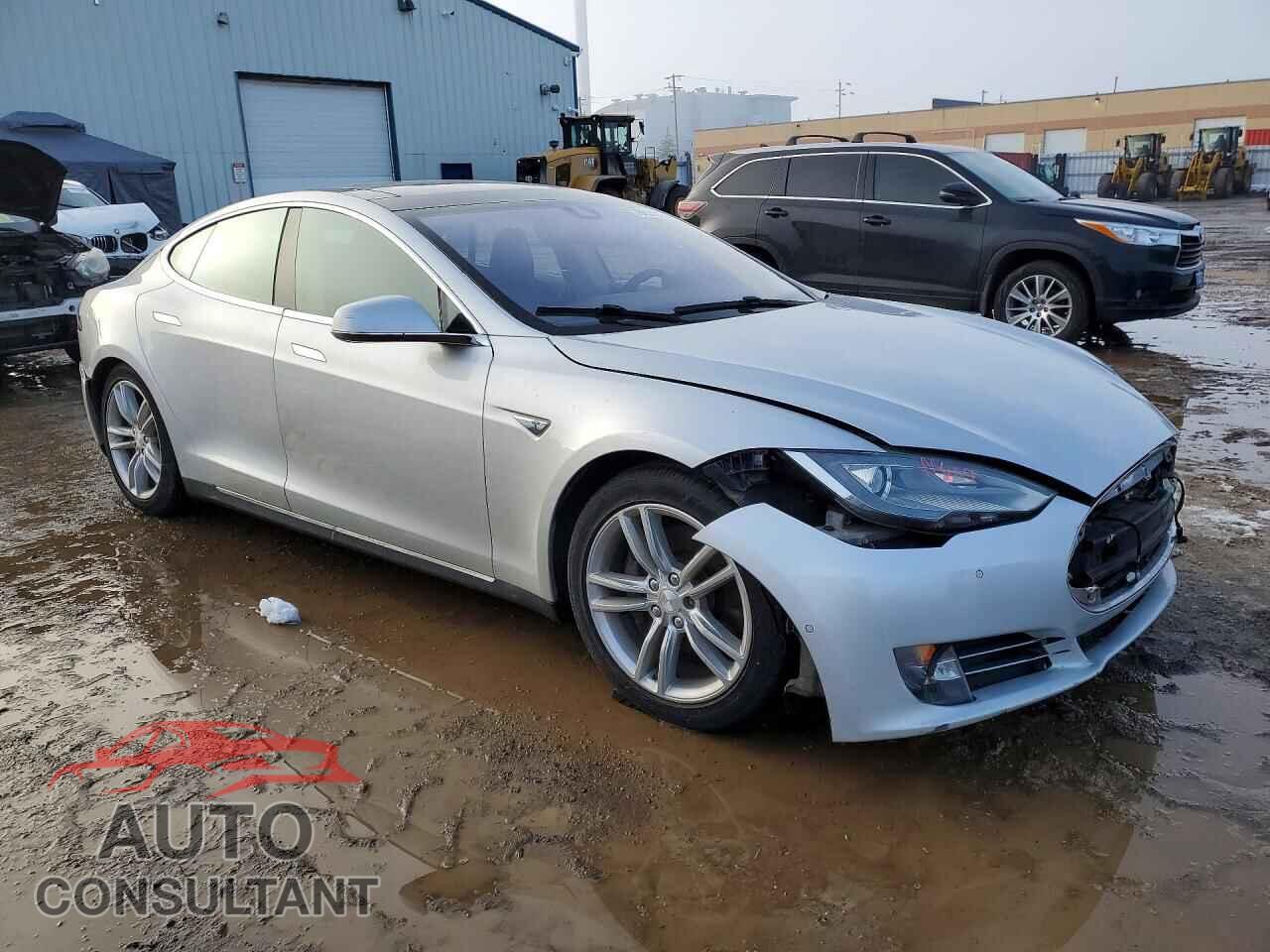 TESLA MODEL S 2014 - 5YJSA1H18EFP61182