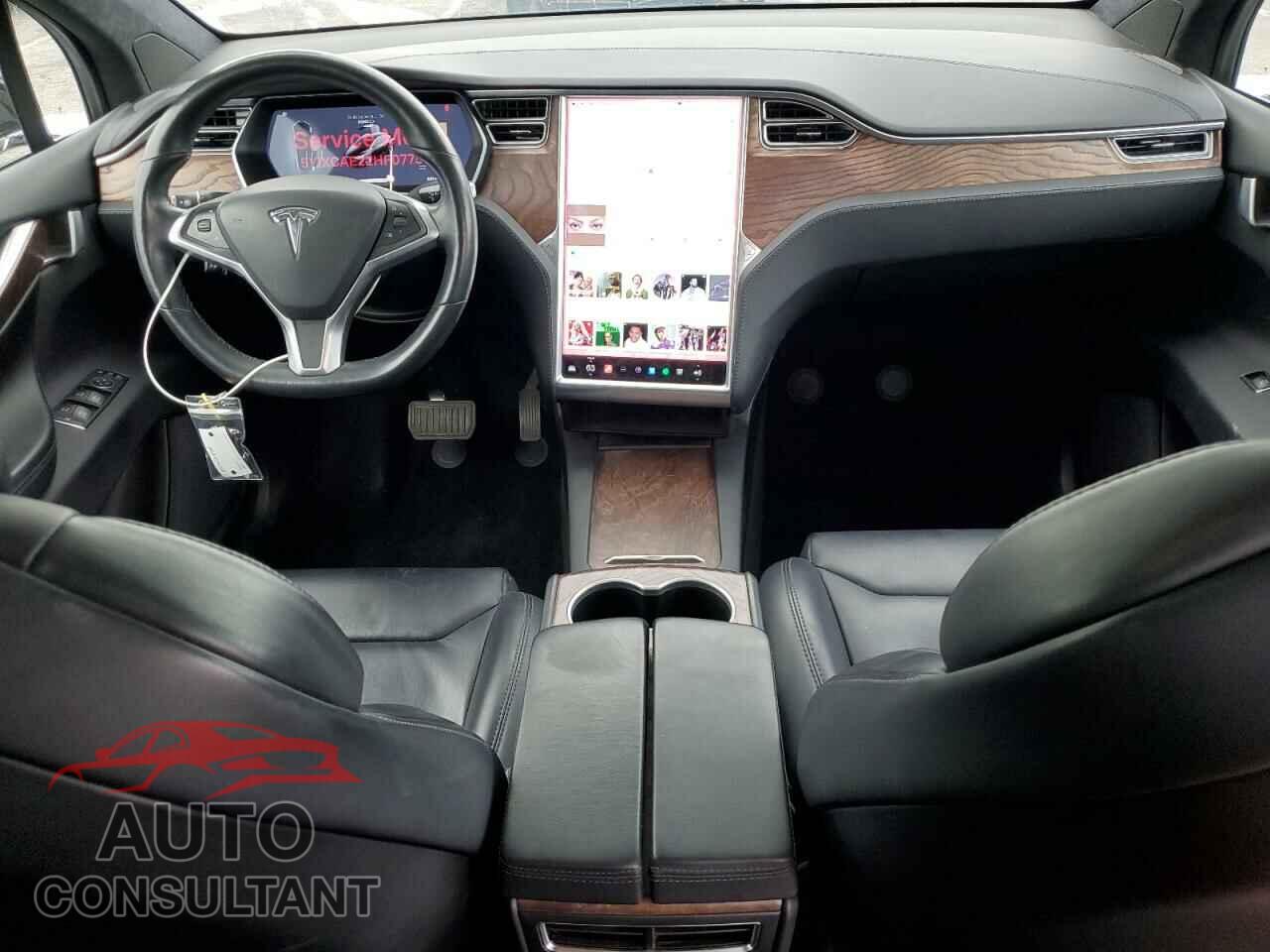 TESLA MODEL X 2017 - 5YJXCAE22HF077584