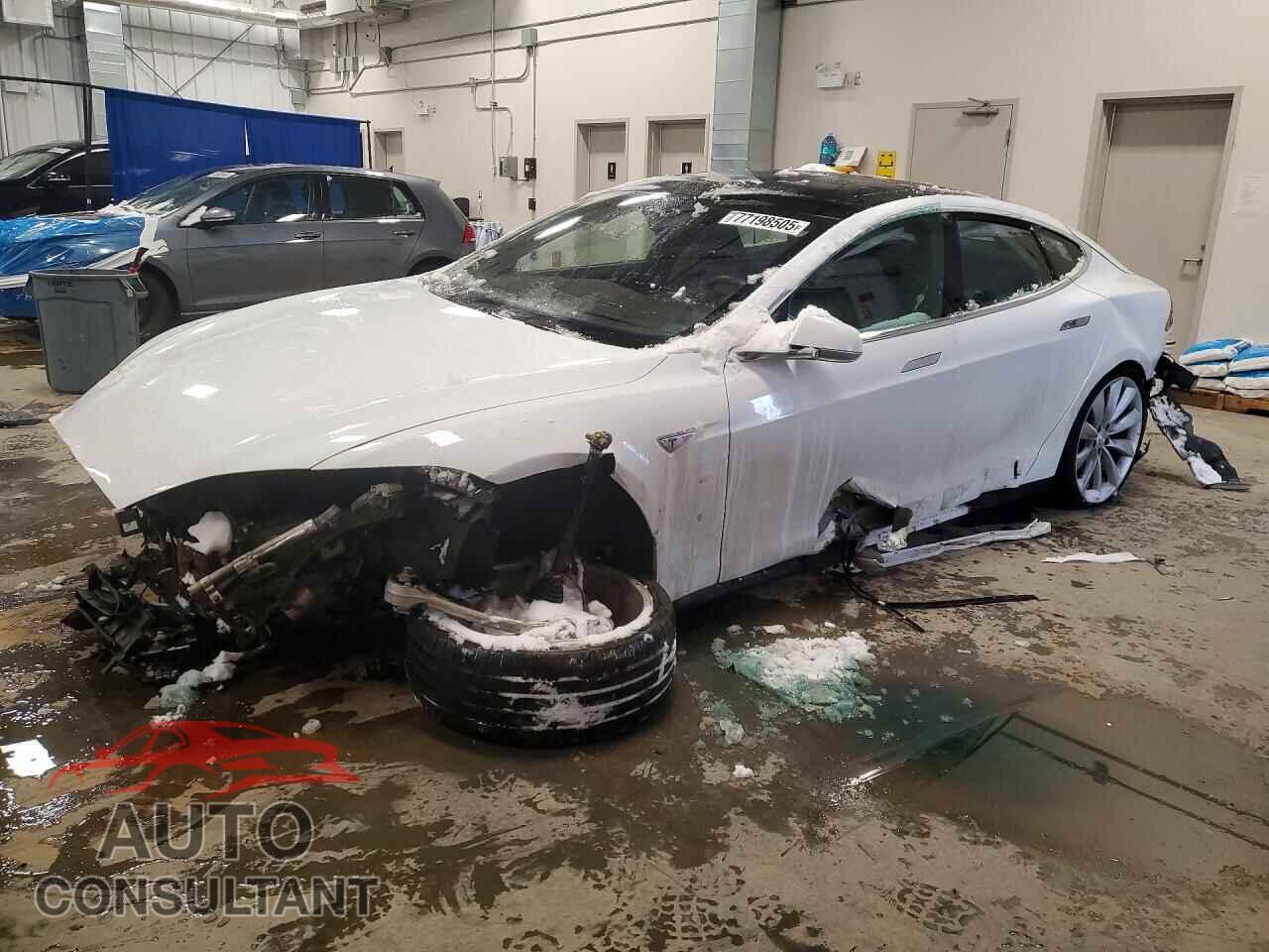 TESLA MODEL S 2015 - 5YJSA1E21FF109390