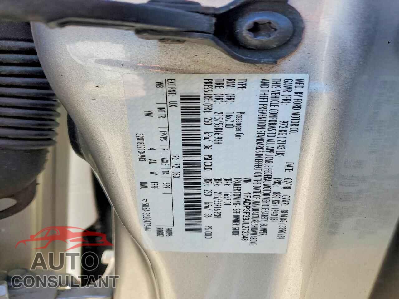 FORD FOCUS 2018 - 1FADP3F29JL272348