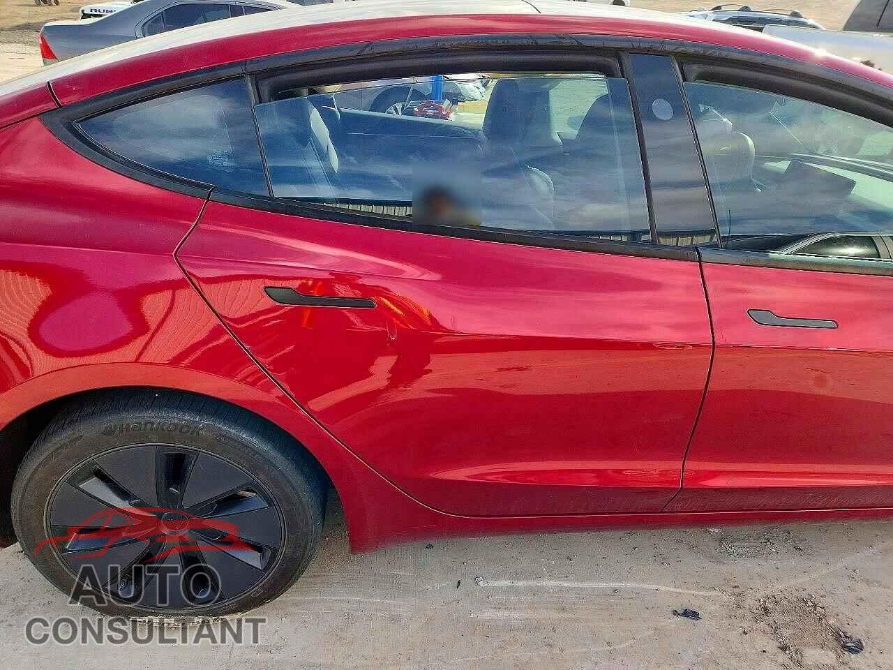 TESLA MODEL 3 2024 - 5YJ3E1EA8RF729514