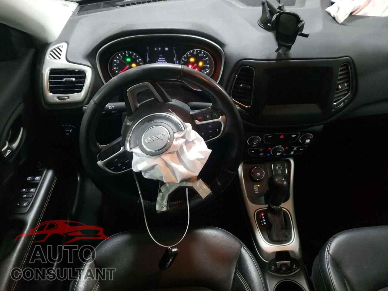 JEEP COMPASS 2020 - 3C4NJDBB8LT240039