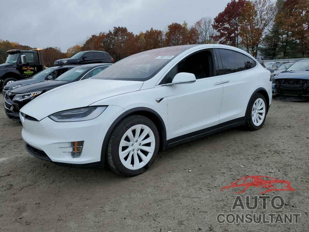 TESLA MODEL X 2018 - 5YJXCAE28JF125465