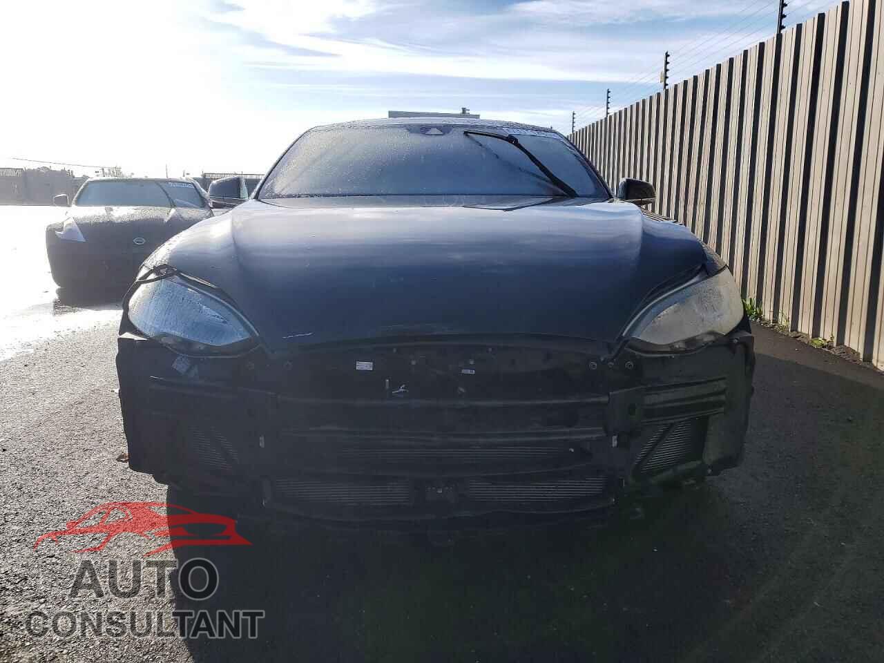 TESLA MODEL S 2015 - 5YJSA1E28FF115249