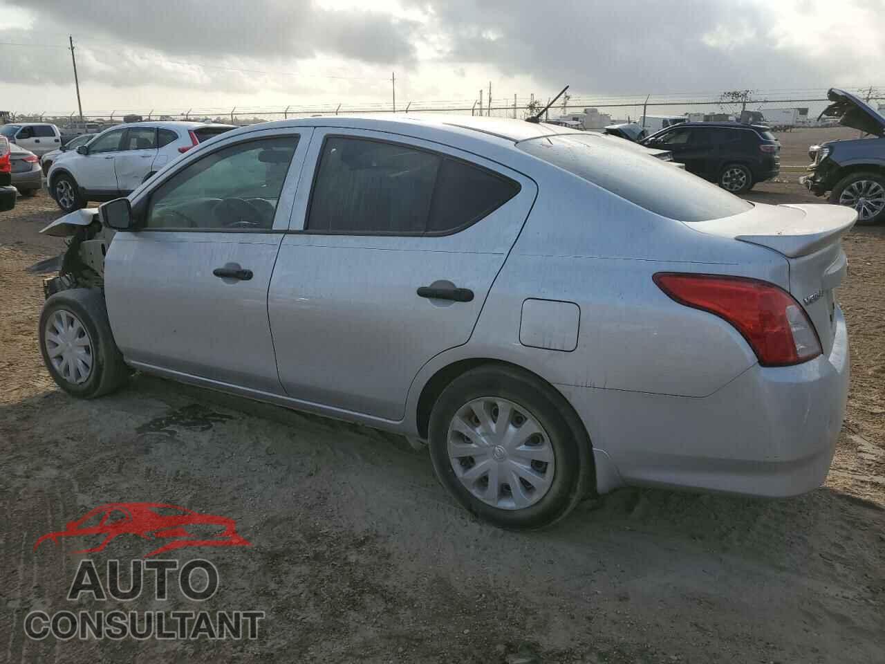 NISSAN VERSA 2018 - 3N1CN7AP4JL802979