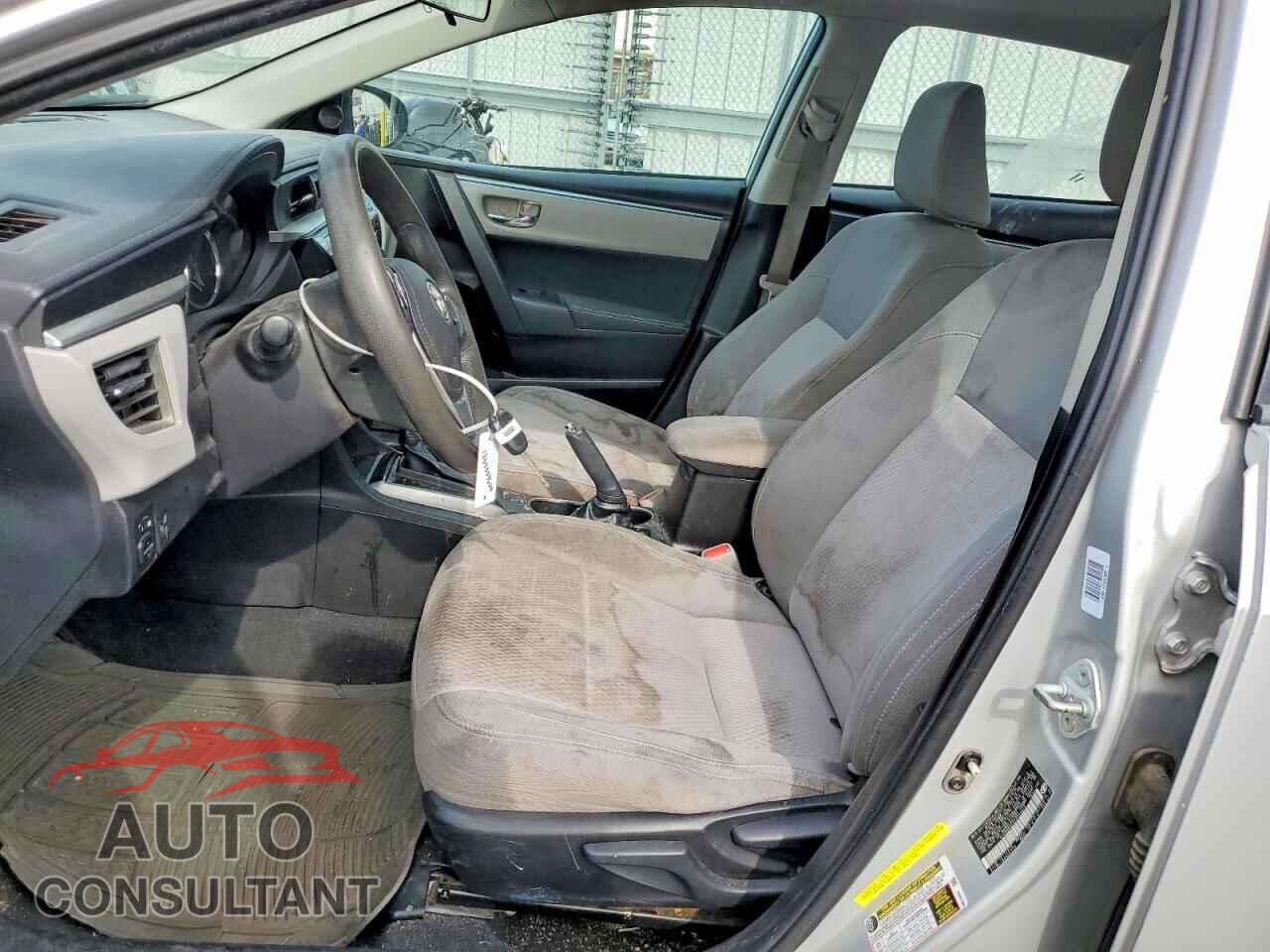 TOYOTA COROLLA 2015 - 5YFBURHE6FP240475