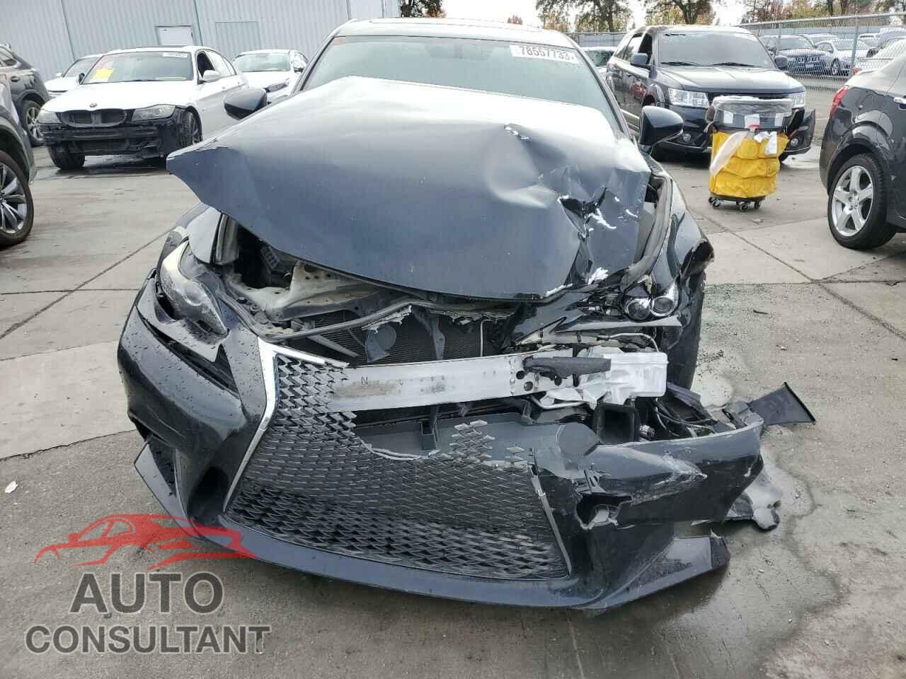 LEXUS IS 2014 - JTHBF1D23E5033723