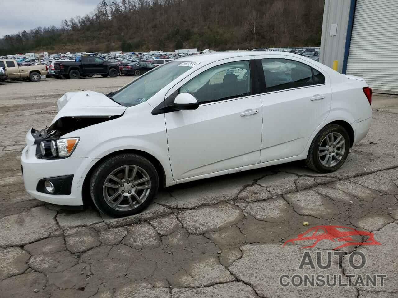 CHEVROLET SONIC 2016 - 1G1JC5SH4G4124909