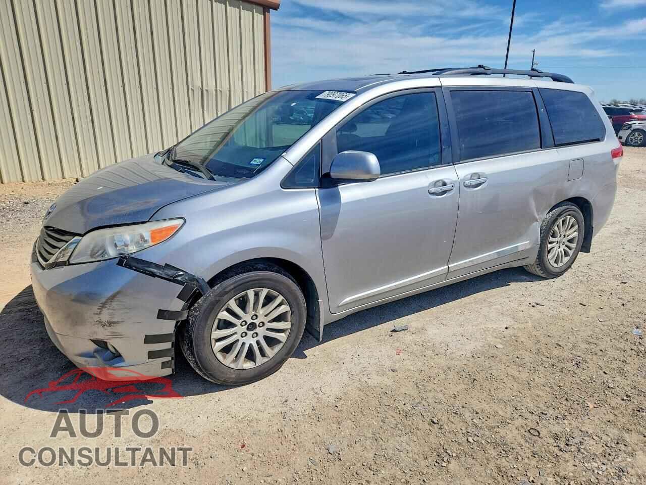 TOYOTA SIENNA 2013 - 5TDYK3DC8DS334816