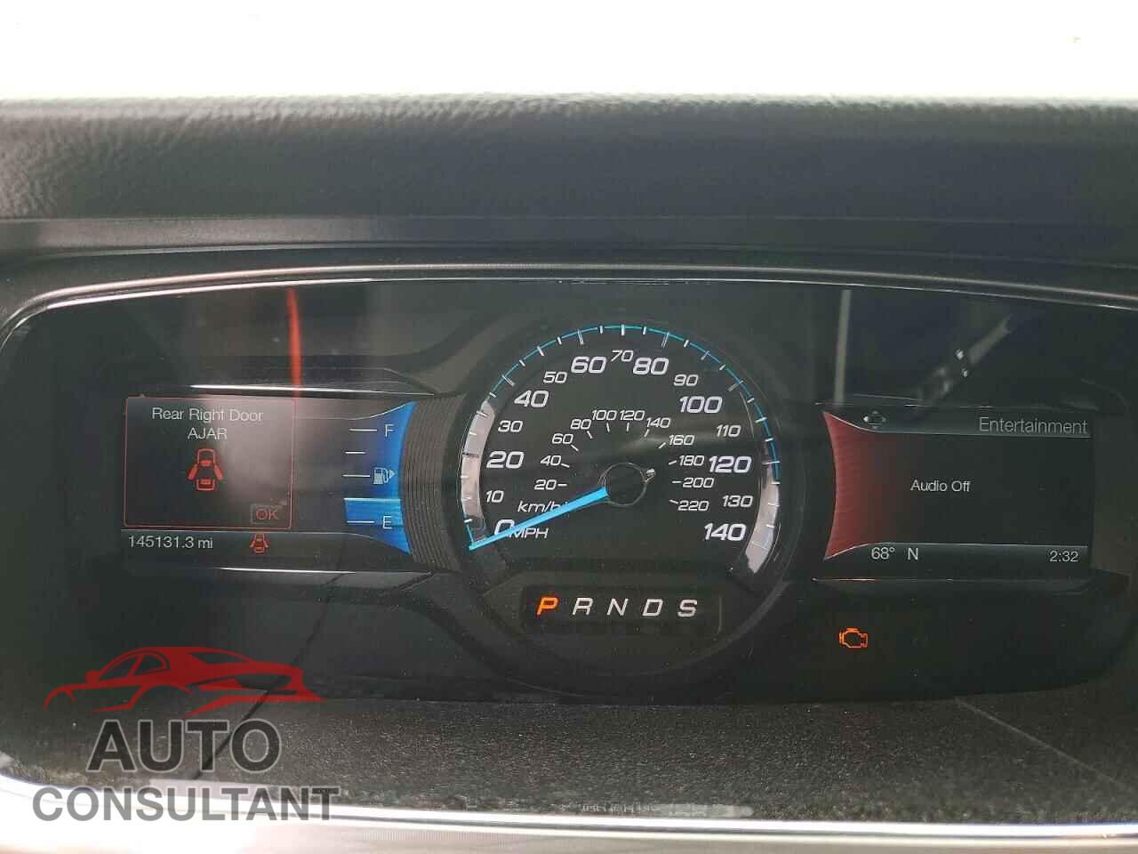 FORD TAURUS 2017 - 1FAHP2E83HG103558
