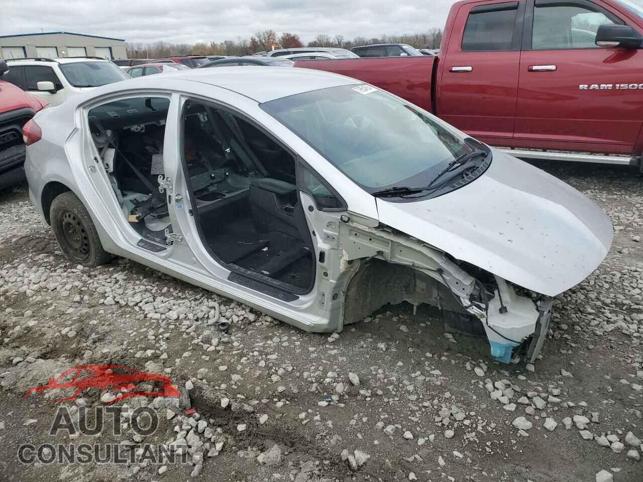 KIA FORTE 2018 - 3KPFL4A70JE249802