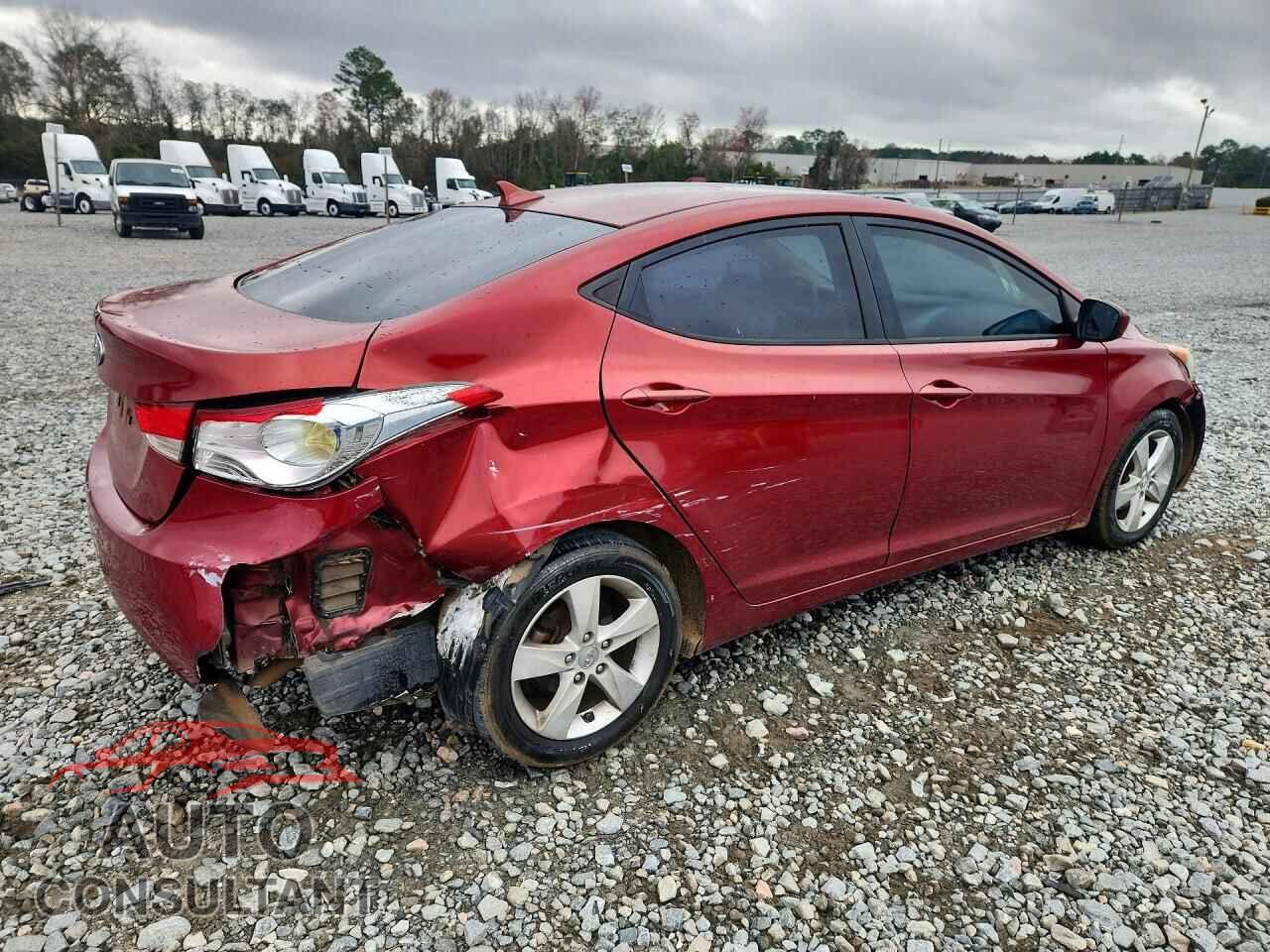 HYUNDAI ELANTRA 2013 - 5NPDH4AE8DH244824