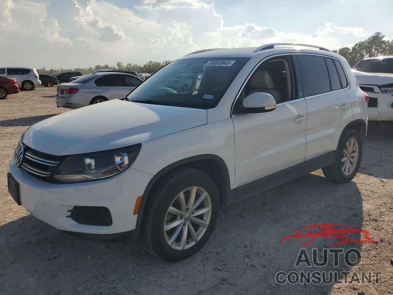 VOLKSWAGEN TIGUAN 2017 - WVGRV7AX8HW510386