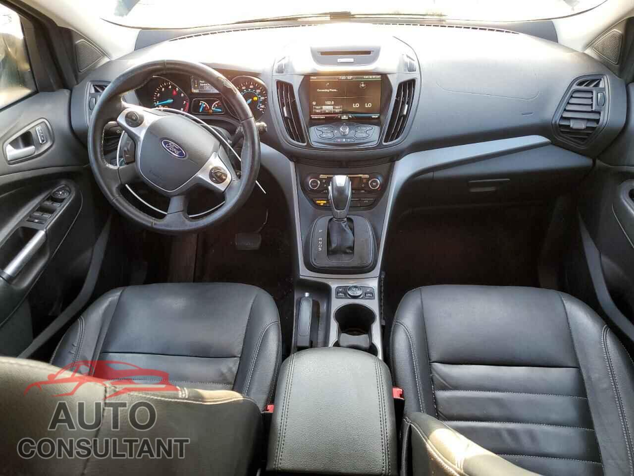 FORD ESCAPE 2015 - 1FMCU9G95FUC62801