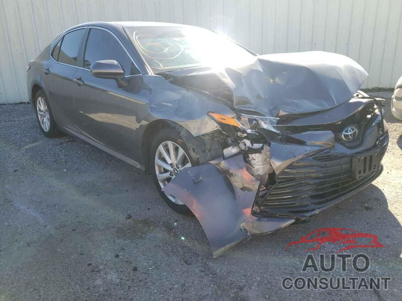 TOYOTA CAMRY 2018 - 4T1B11HK1JU100678